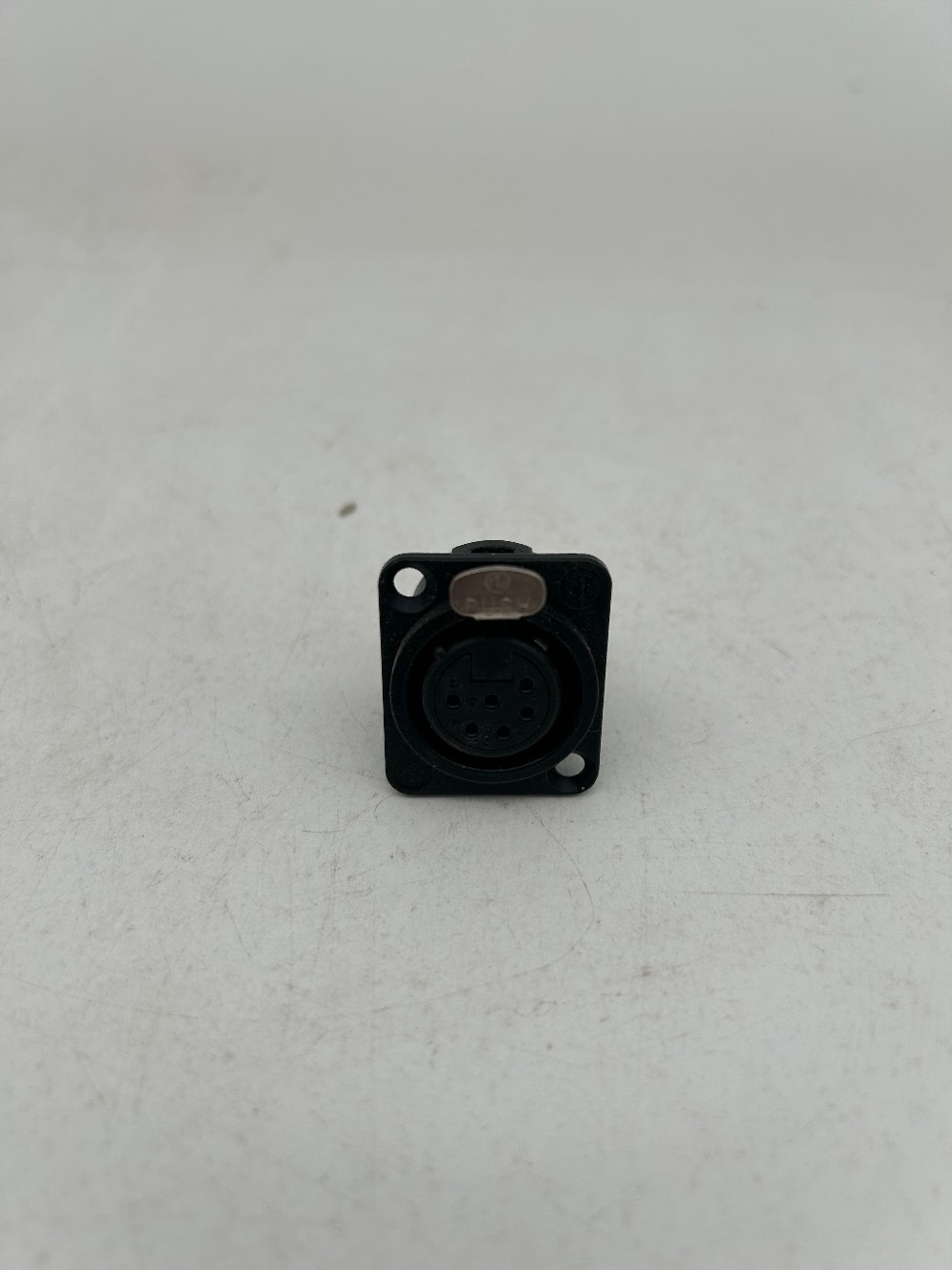XLR connector 6 pins 