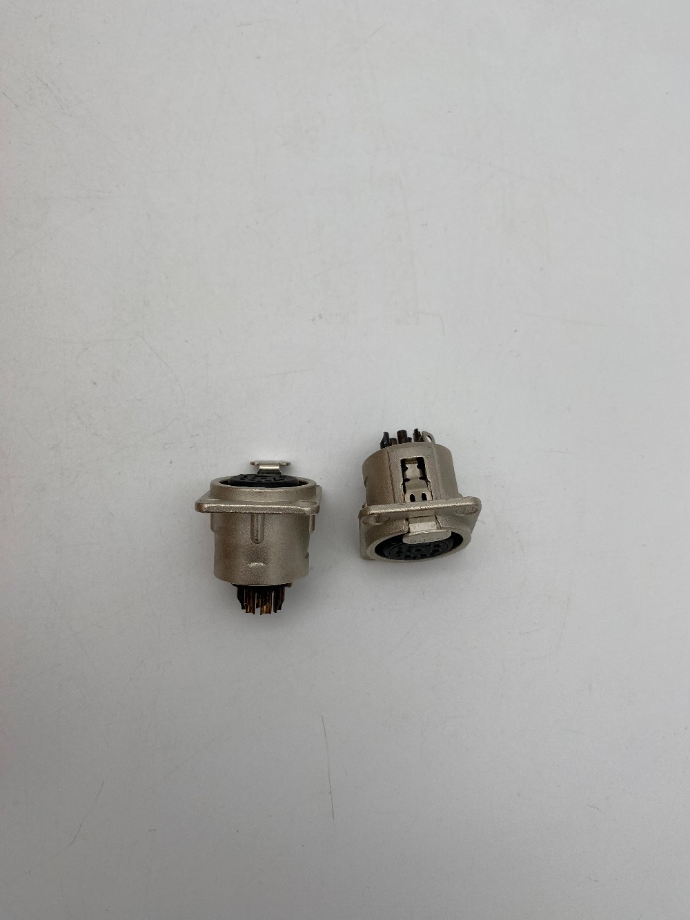 Chassisaansluiting female