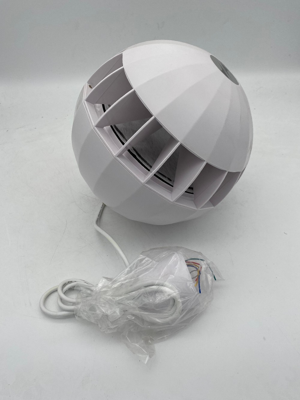Spherical speaker 