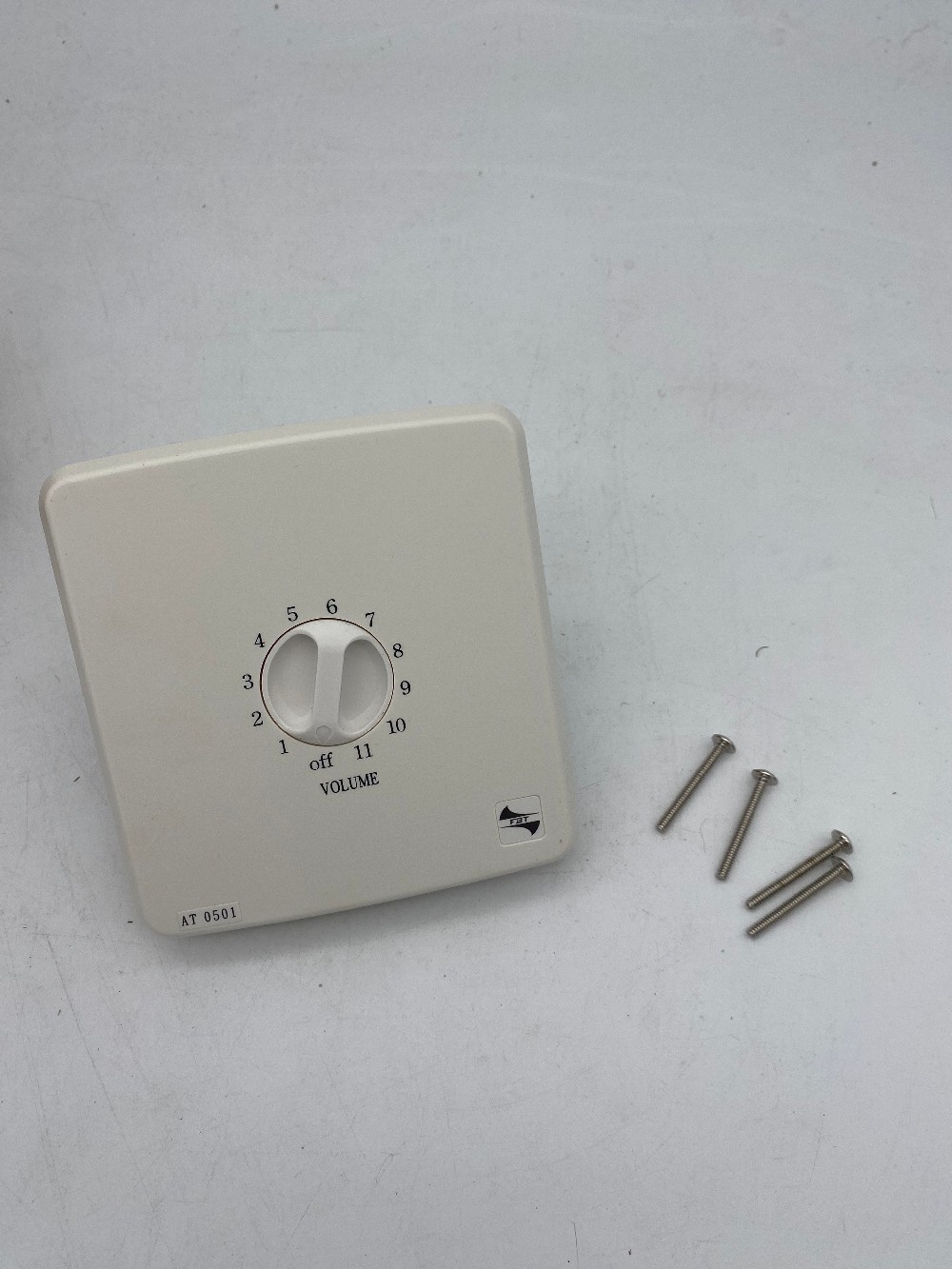 Attenuator volume regelaar